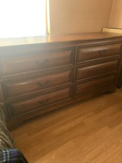 Dresser With 2 Night Stands