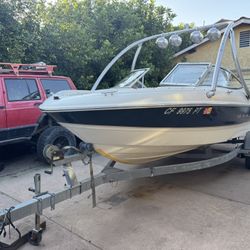 2001 Maxum 1800