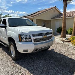 2011 Chevy Tahoe z71