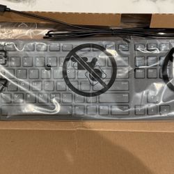 Dell usb full keyboard with number pad. New in box, never used. 