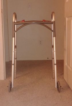 Brand New Walker.          $30.       4o2 383 391o