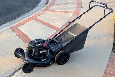 Pick your price.Tuned up.Craftsman 21 inch Briggs & Stratton 725 163cc with bag ) Mower Lawnmower