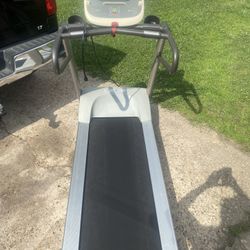 Precor USA Treadmill 9.27 - Excellent Condition(must go now!)