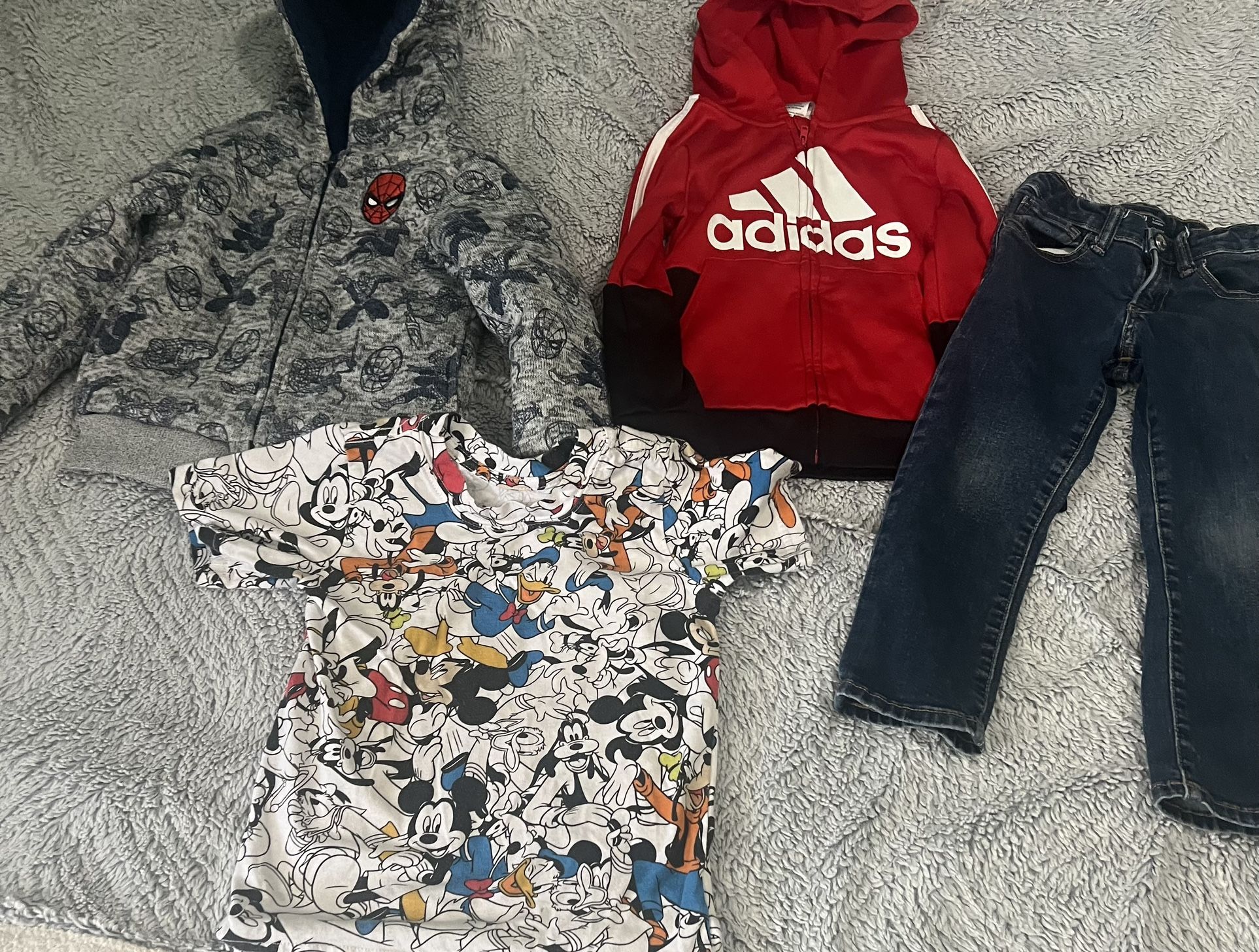 Spider Man Sweater And Clothes Size 5t