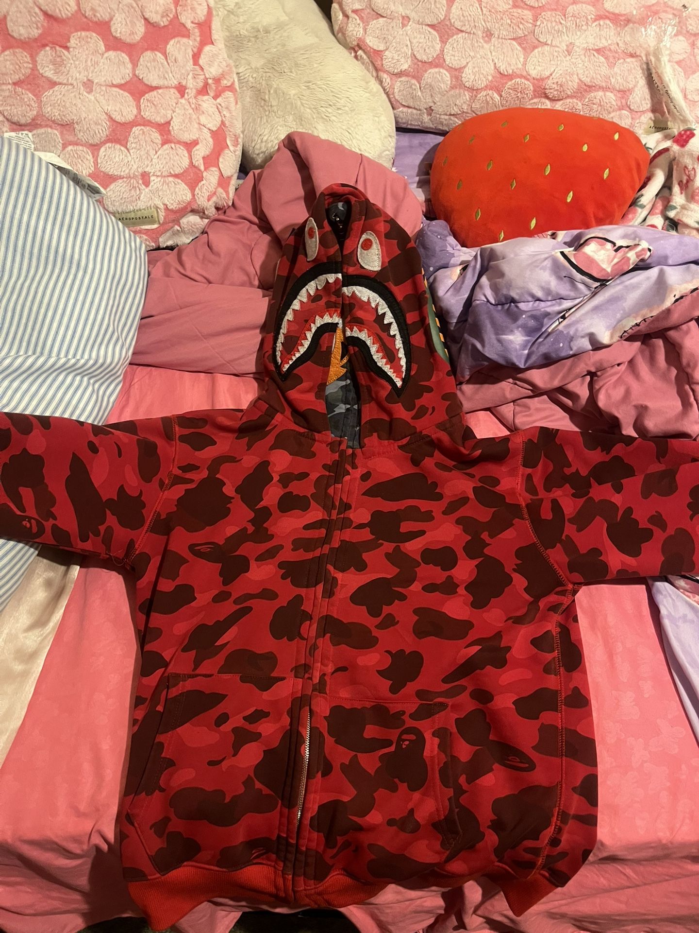 BAPE HOODIE MEDIUM