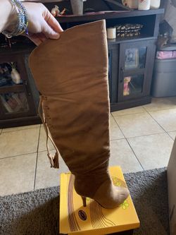 Women’s Heel Boots Size 6 1/2