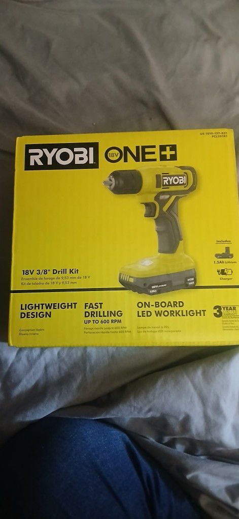 New Ryobi 18V 3/8" Drill Kit