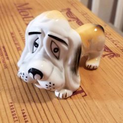 Adorable Vintage Ceramic Bassett Hound Figurine