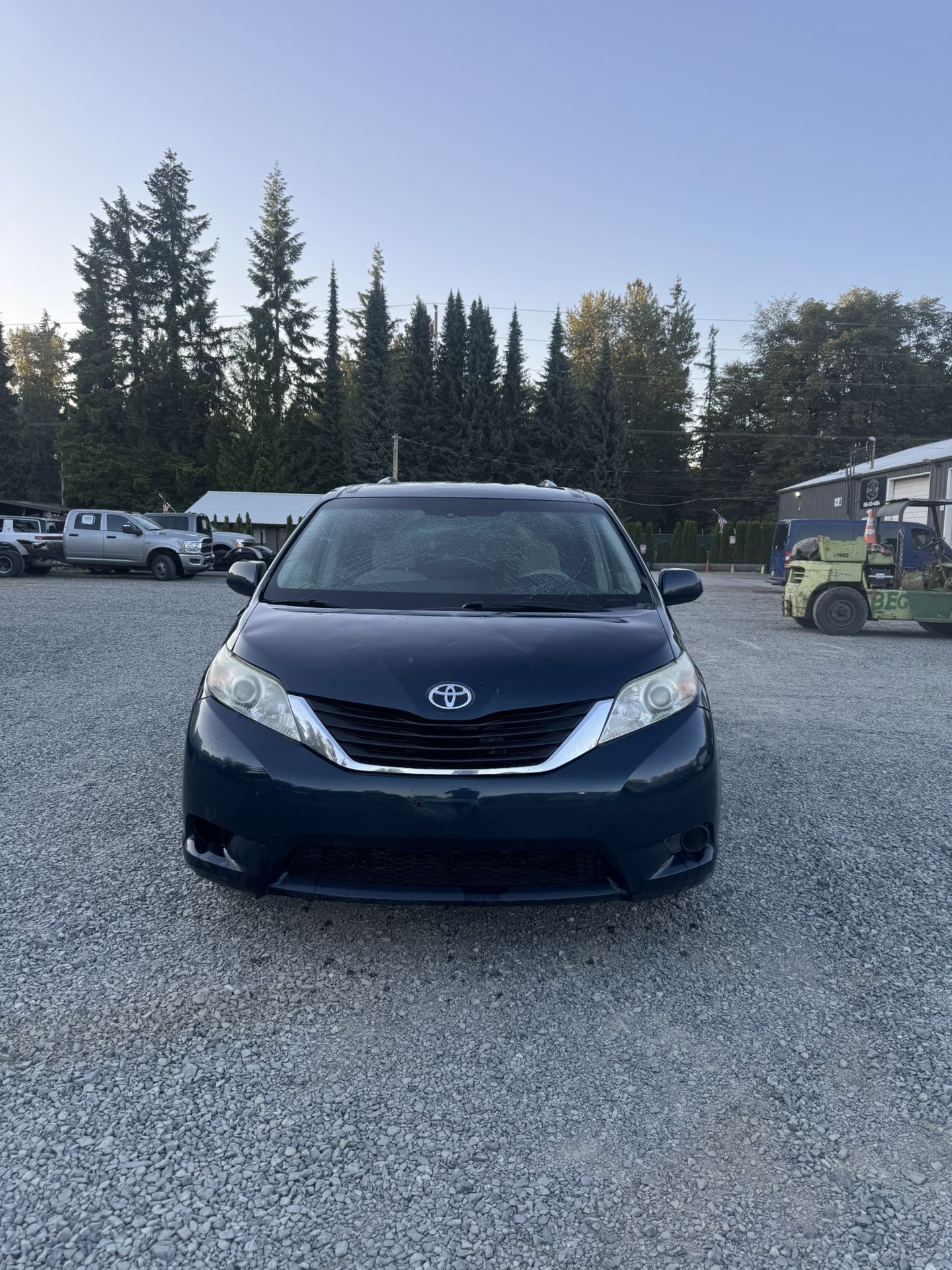 2011 Sienna for parts
