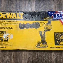 DeWalt DCE560D1 20V 10oz / 300ML ADHESIVE CAULKING GUN KIT. WITH BATTERY & CHARGER
