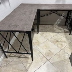 Black Metal L-shape Desk w/ Wood Veneer Top