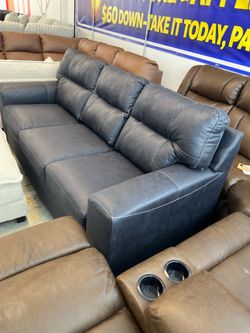 Stylish cozy nice Couch