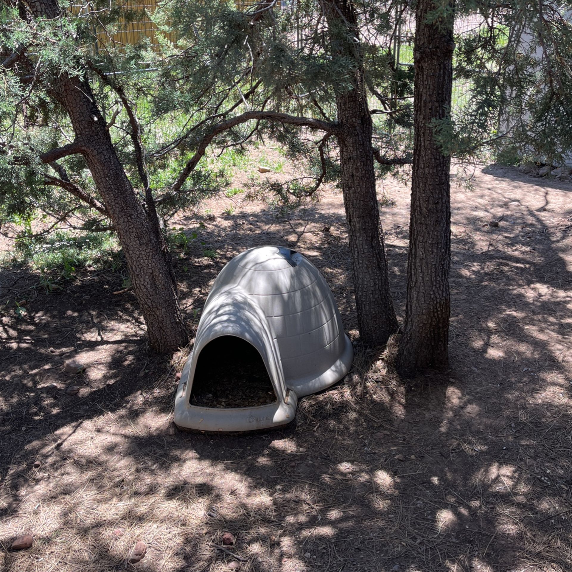 Petmate Dog House