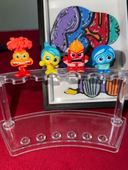 Disney Doorables inside out neon pop