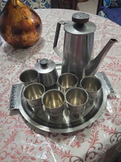 tray and cups set
