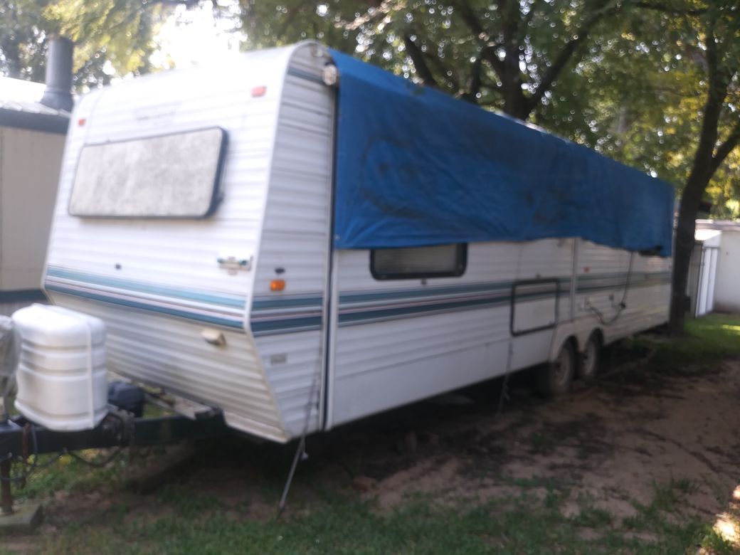 1999 33 ft travel trailor