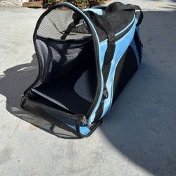 Soft sided Pet carrier