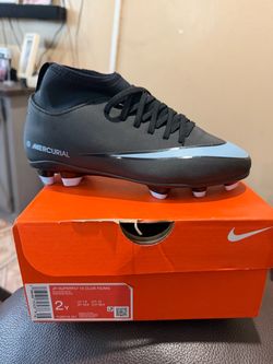 Soccer cleats