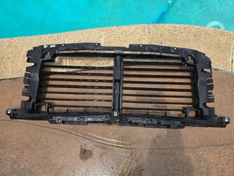 Chevrolet Silverado Radiator Grille Shutter