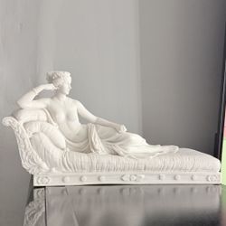 Greek style statue Venus Victrix