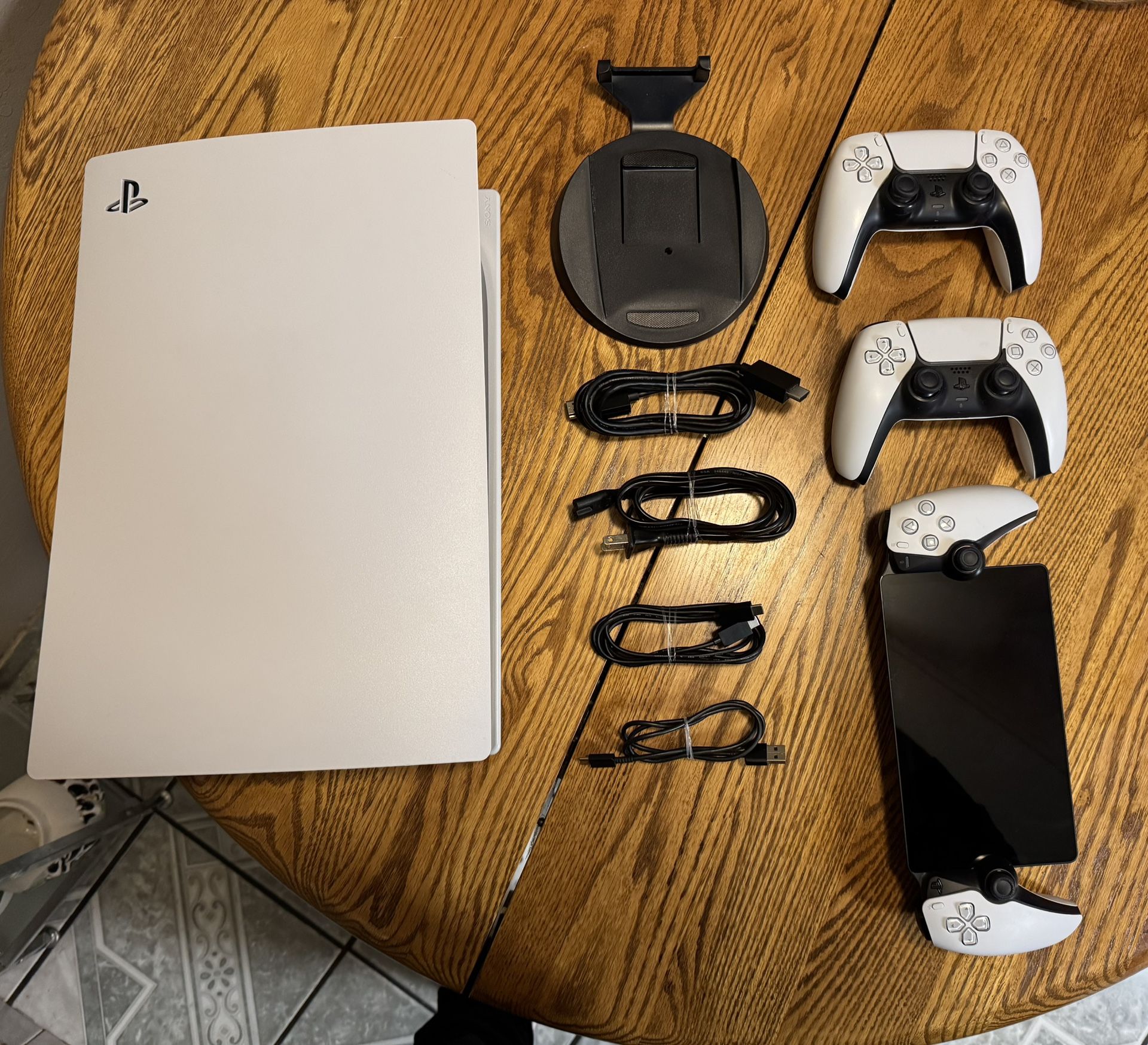 PlayStation 5 (Disc Edition) & PlayStation Portal