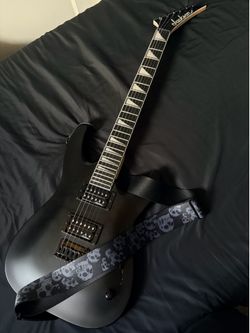 Jackson JS22 Dinky Electric Guitar - Like New + New Strap & Strings 🎸