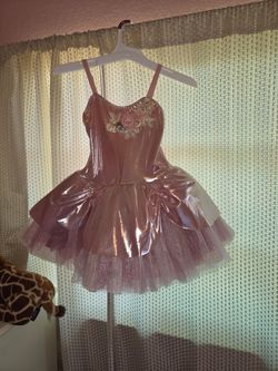 Little girl ballet tutu.   Rose gold. Size 3t
