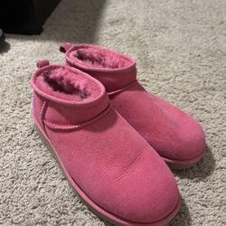 Pink Ugg Slipper 