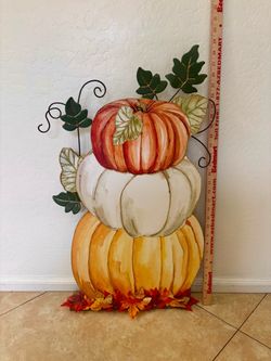 28” 3 pumpkin decoration