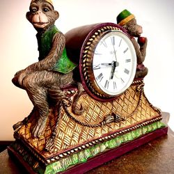 Beautiful decorative art, quality solid heavy composite resin sculpture clock Monkeys H7xL7.5xD3.5 inch Lbs 5.3 Battery operated desk clock, Beautiful