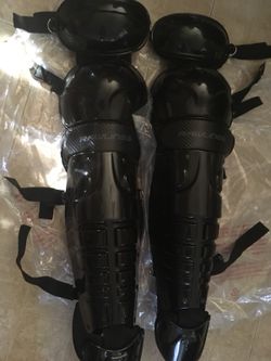 Rawlings catcher leg guards