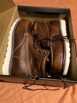 Moc toe steel-toe boot