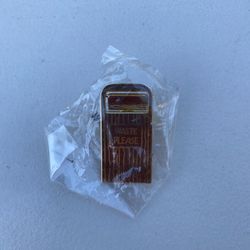 Cast Exclusive LE 3000 Critter County / Frontierland Trash Can Pin