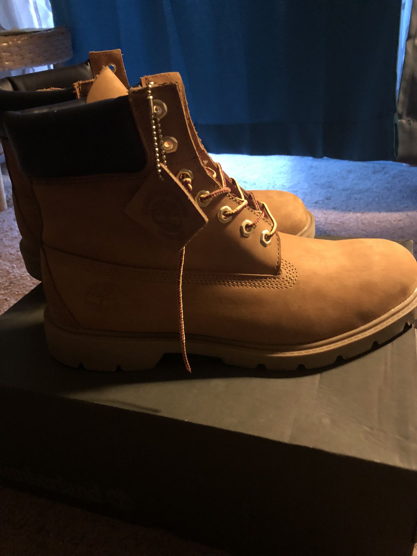 New Timberland Boots Men’s Size 10.5