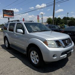 2012 Nissan Pathfinder LE