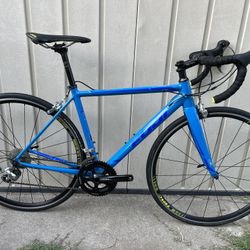 Fuji Roubaix Road Bike 52cm Full Shimano Tiagra And Oval Concepts! Super Nice!