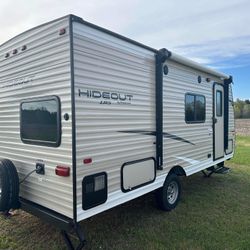 2018 Keystone hideout trailer 
