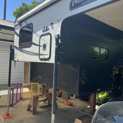 Pop Up Truck Camper, Palomino 