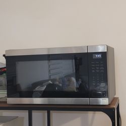 Samsung Microwave (Barely Used)