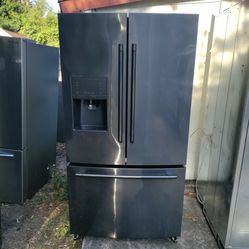rare Ikea made by Electrolux black stainless French door ice and water counter depth fridge works perfect with warranty