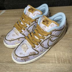 Nike SB Dunk Low - Size 10 - City of Style