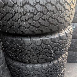 275: 70R18LT Tengo Un Set De Llantas Usadas Marca General, Perfecta Condición 80%life