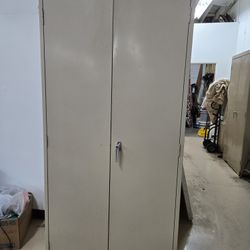 36 X 24x 6 Ft 6 Inches 8 Cabinets Available 