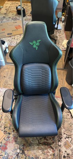 Razer - Iskur Gaming Chair w/ Built-In Lumbar Support
