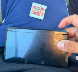 Nintendo 3DS  with Pokemon Omega Ruby