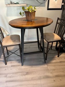 High table and 2 barstool