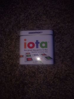 Gamewright Iota Card Game Tin
