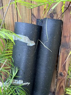 2 PROFESSIONAL JUMBO LONG / THICK GYM MATS , BARELY YSED
