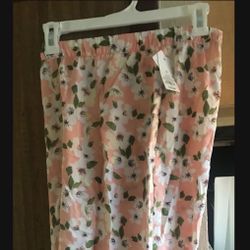 NEW Small Set 2 Pzs Sleepwear. SALE Only  $10 Set. 🍀