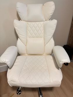 Gammer chair white